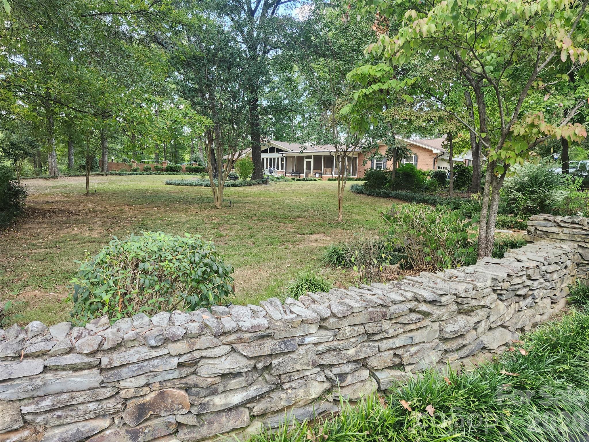 2409 Griffith Road Property Photo 1