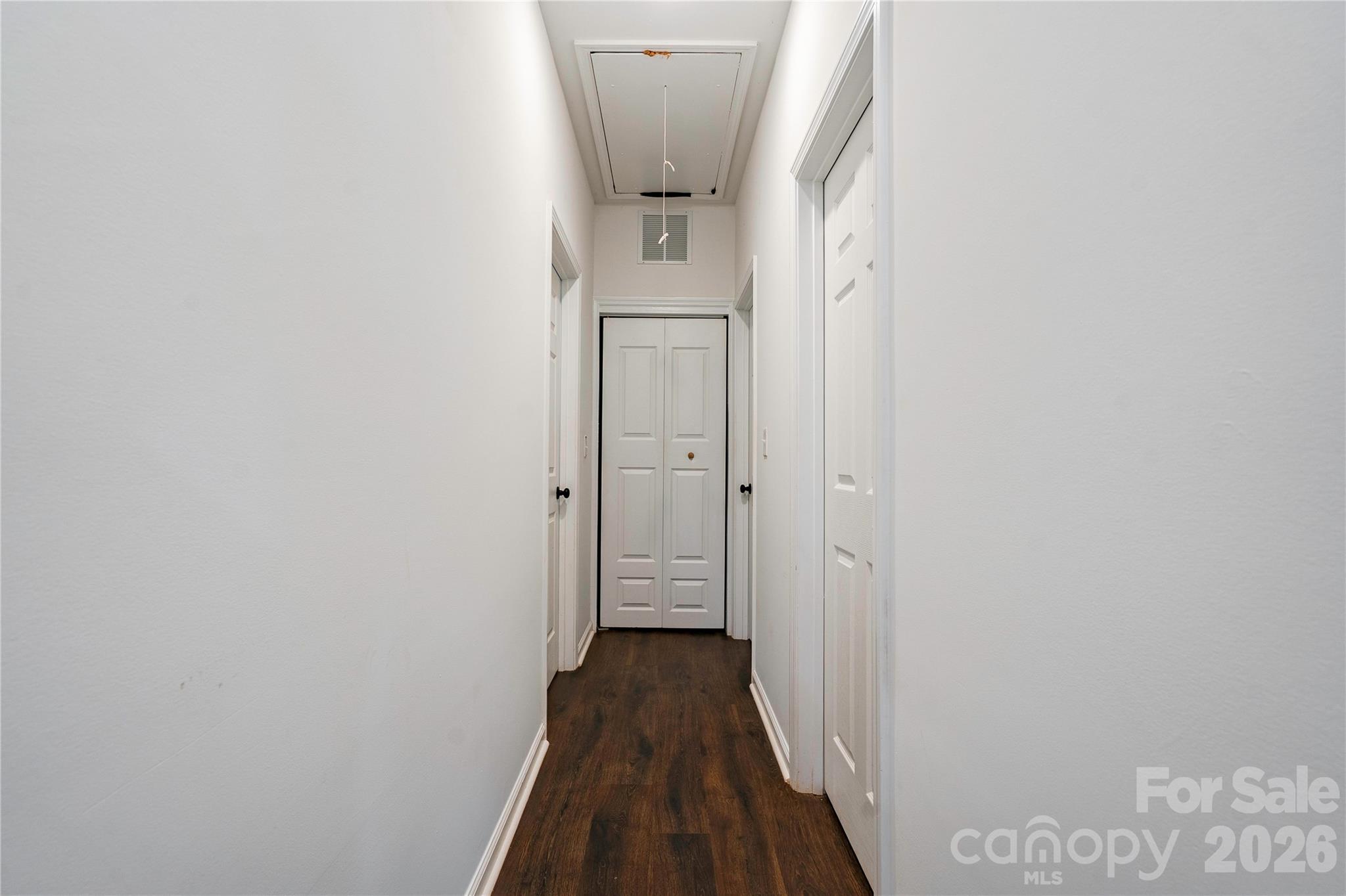114 Crestbrook Circle Property Photo 15