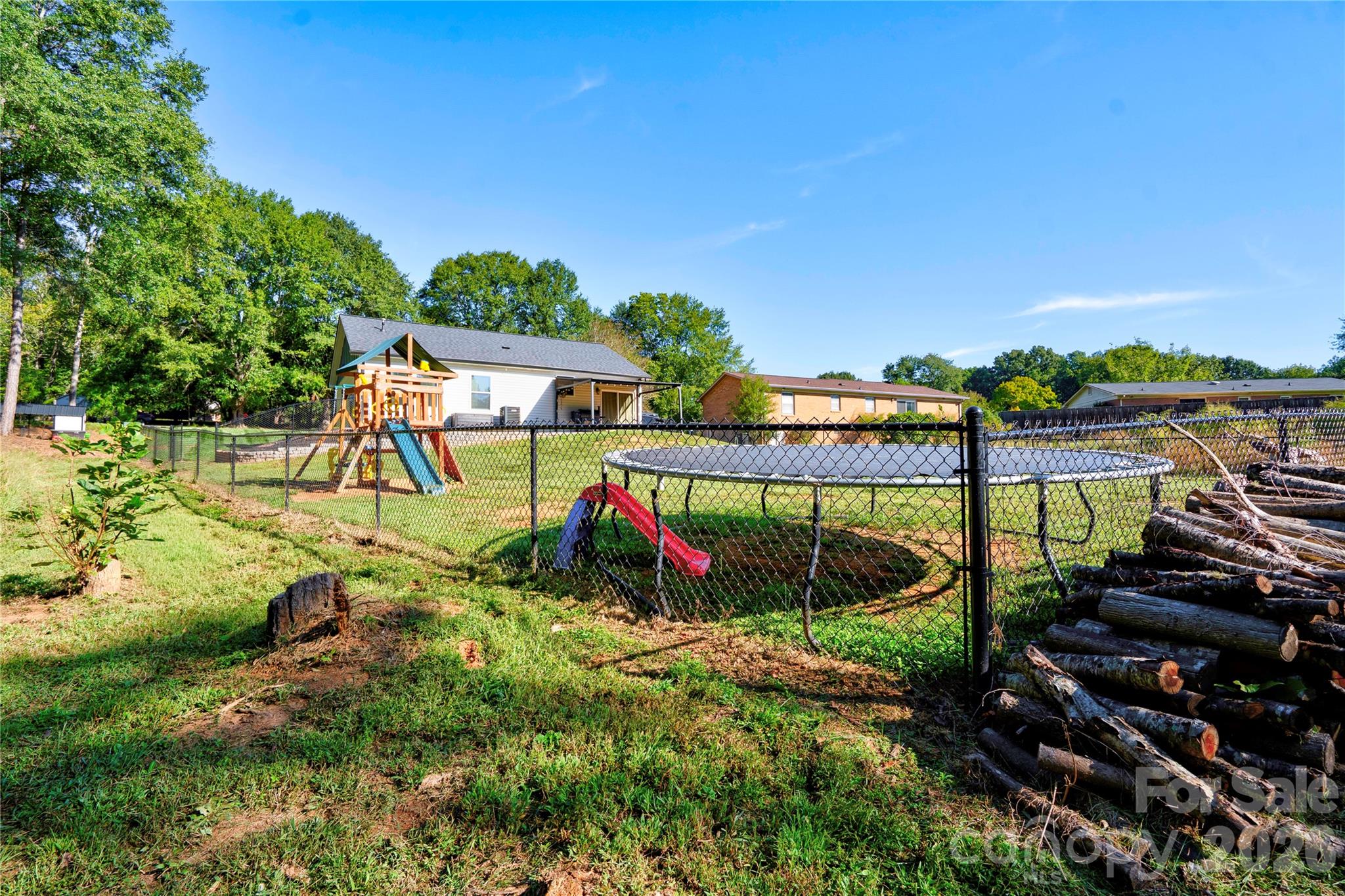 114 Crestbrook Circle Property Photo 38