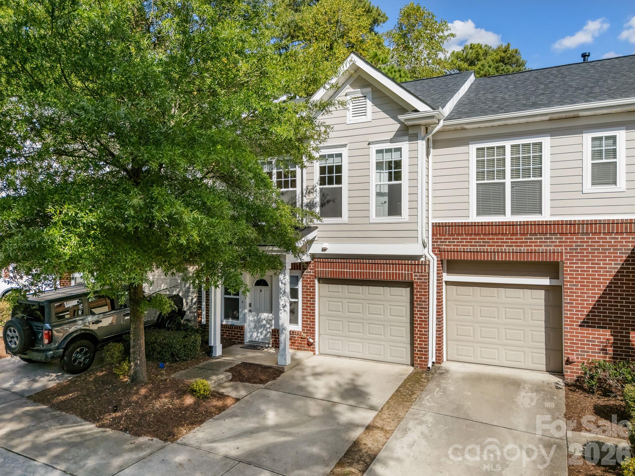 14208 Castle Abbey Lane Property Photo 1