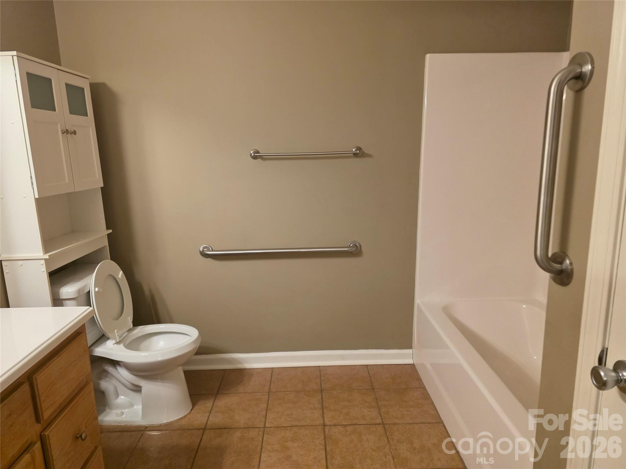 505 2nd Street Place E2 Property Photo 8
