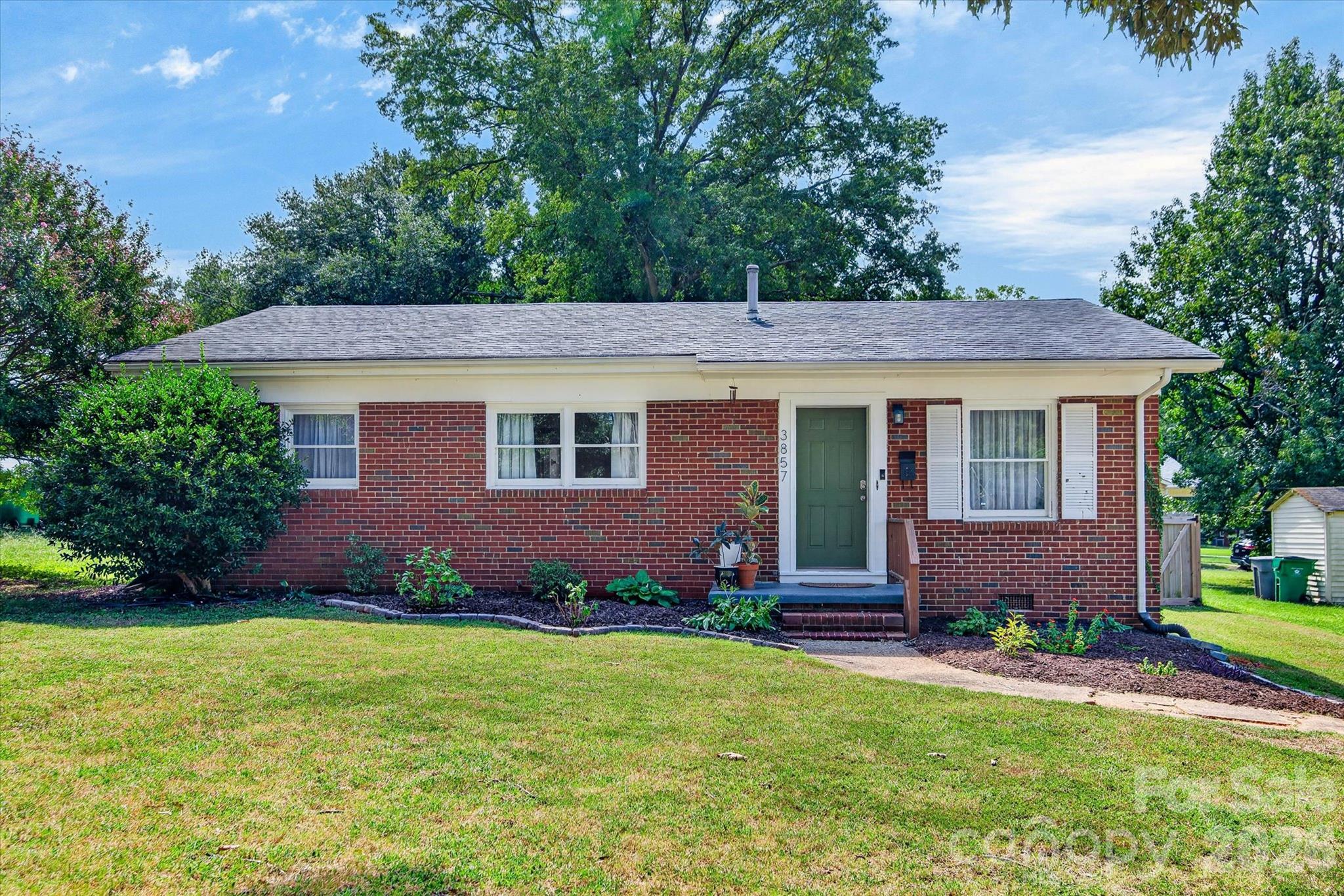 3857 Whitehall Drive Property Photo 3