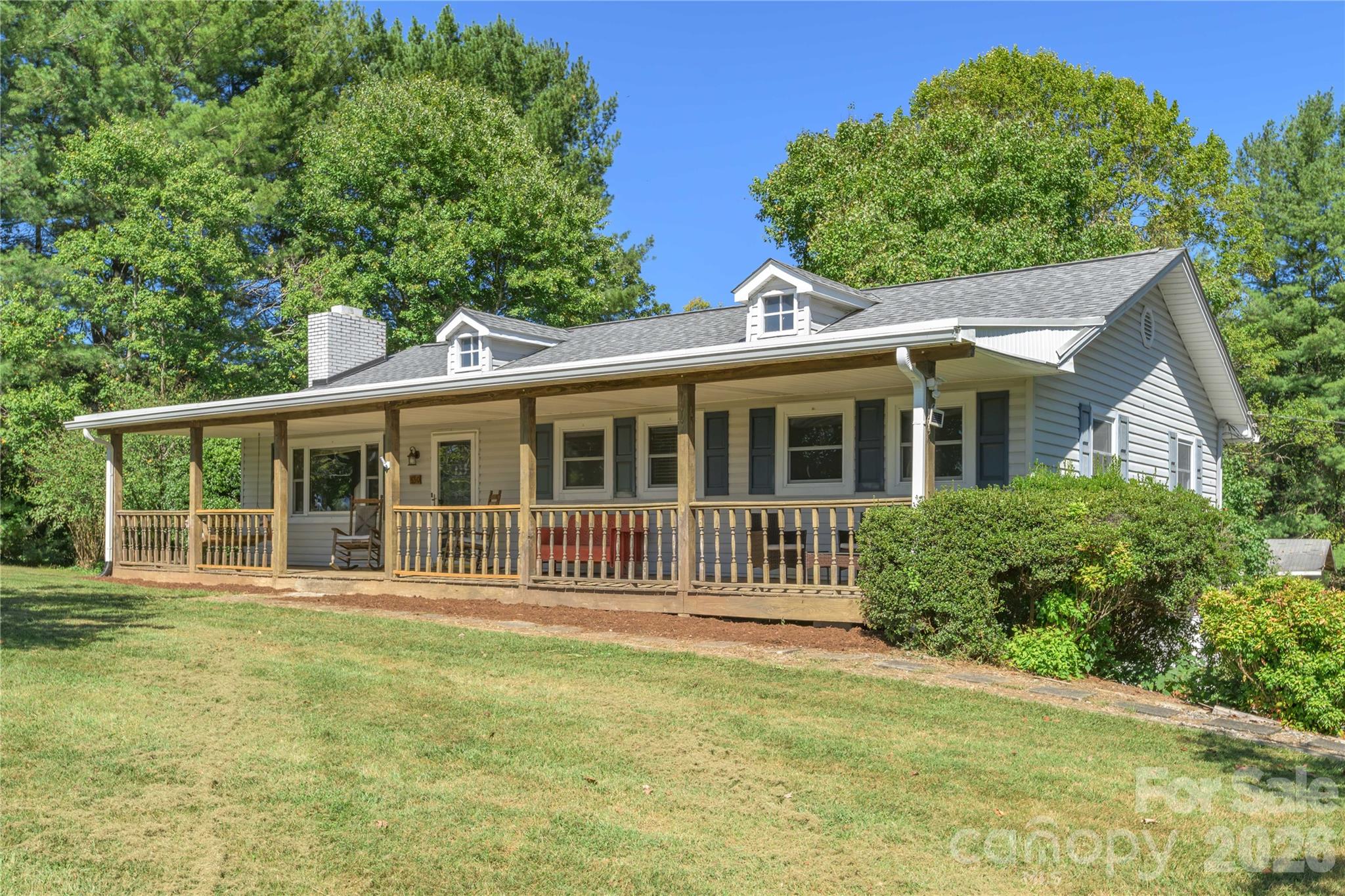550 Enka Lake Road Property Photo 1