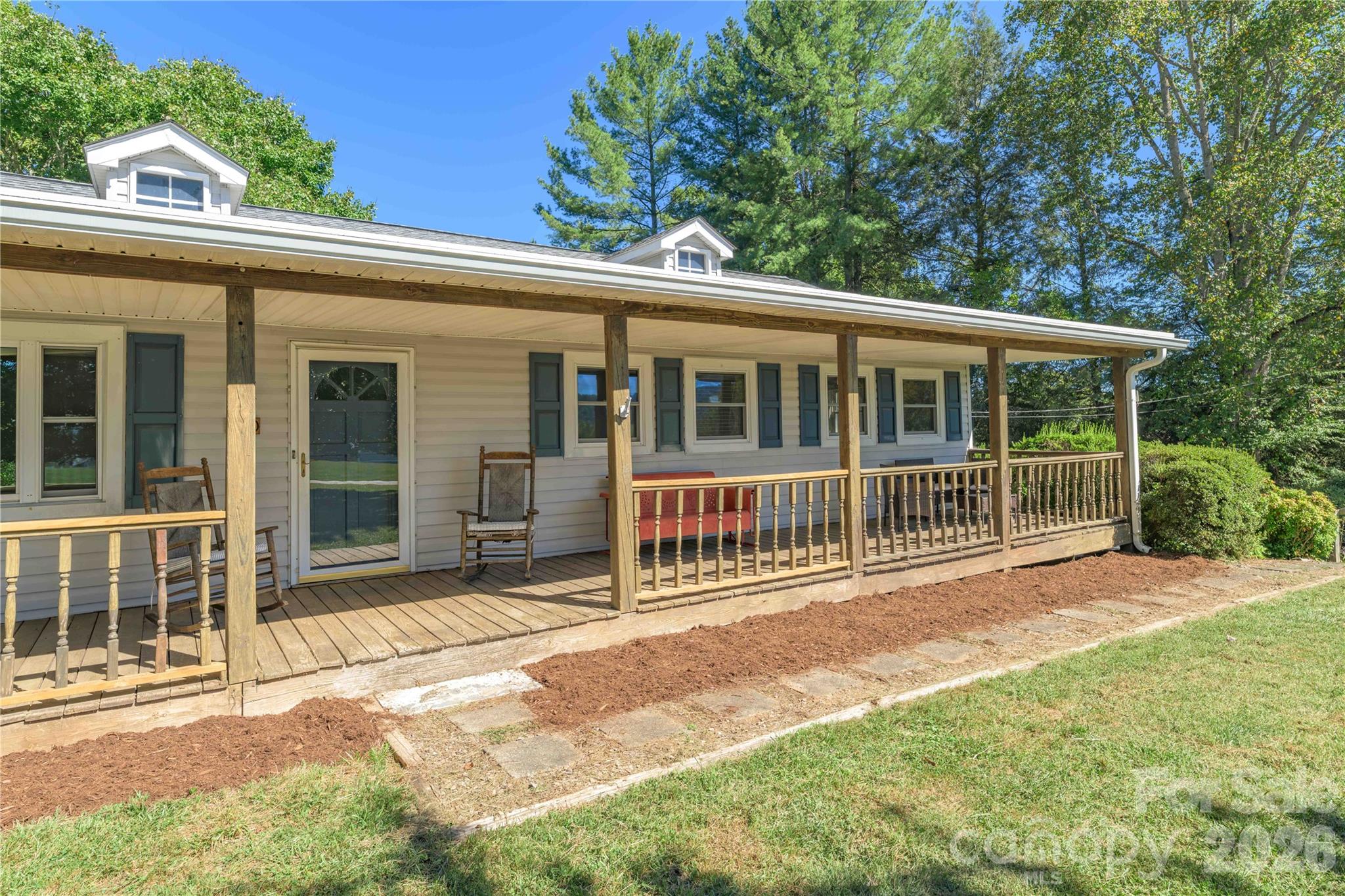 550 Enka Lake Road Property Photo 3