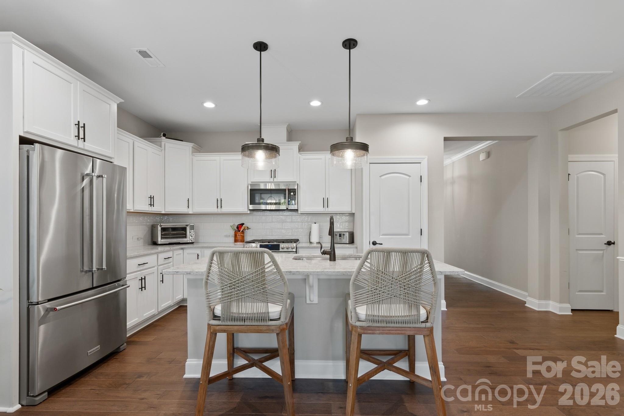 2102 Sabra Street Property Photo 5