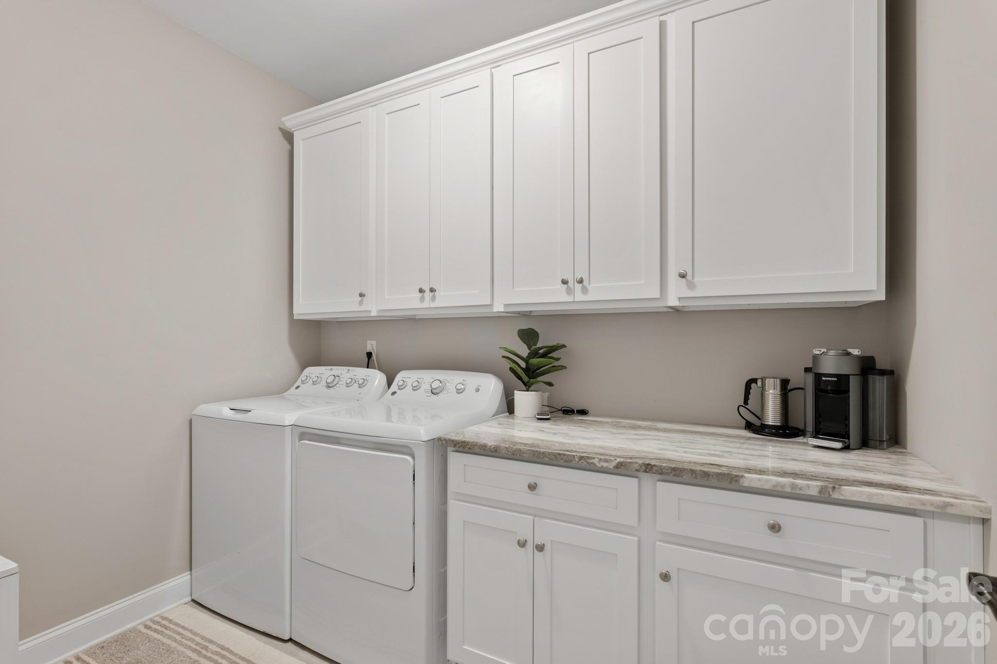 2102 Sabra Street Property Photo 23
