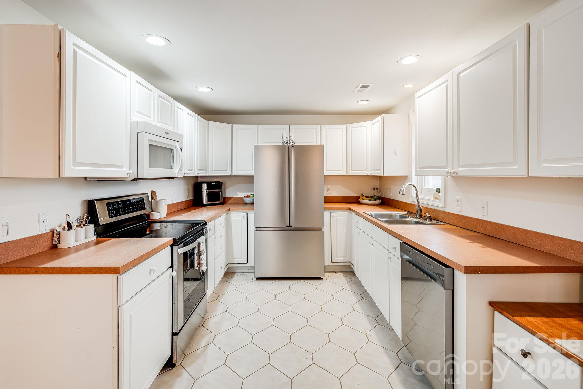 195 Whitmire Road Property Photo 8