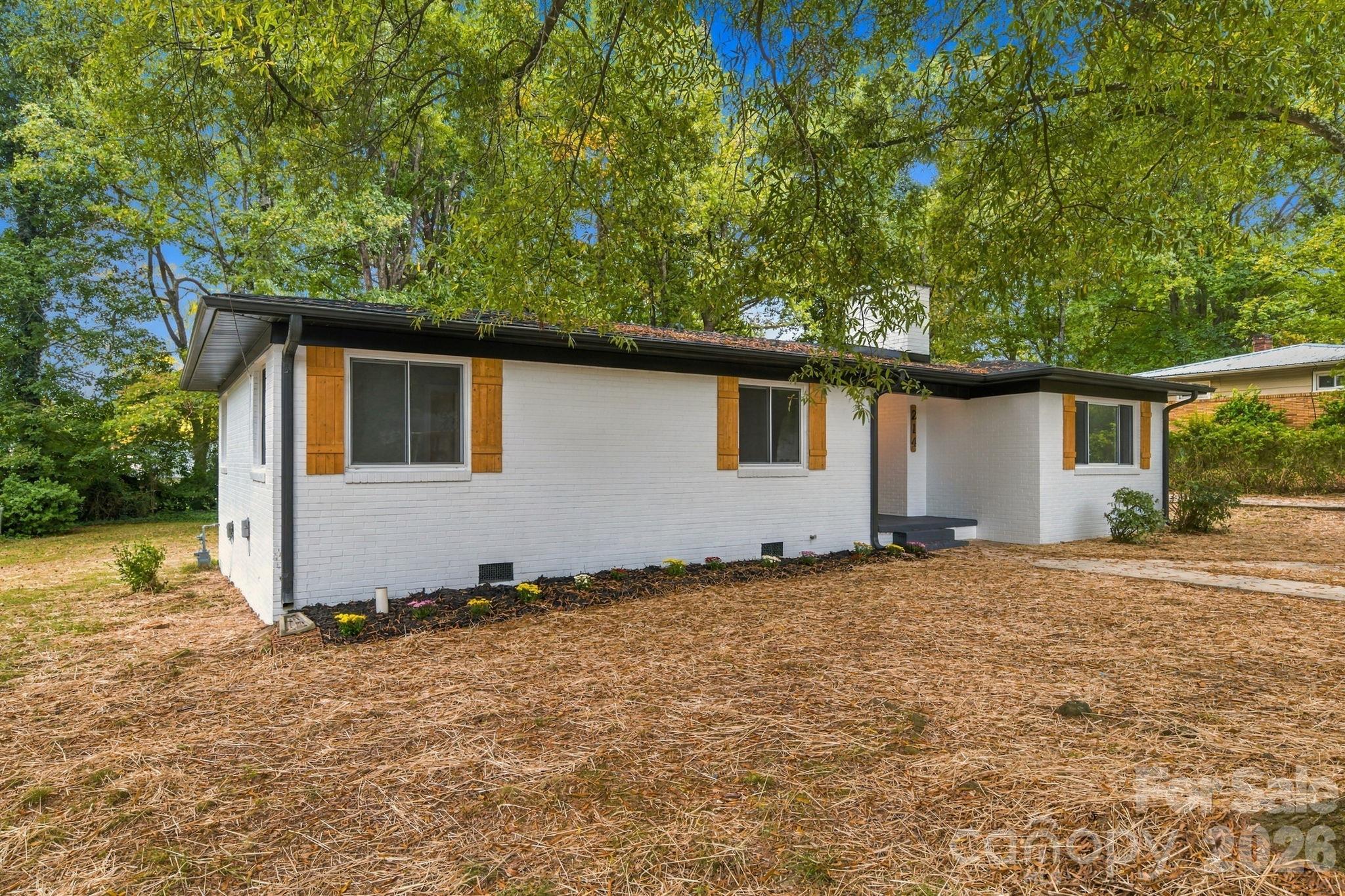214 Dalewood Avenue Property Photo 4