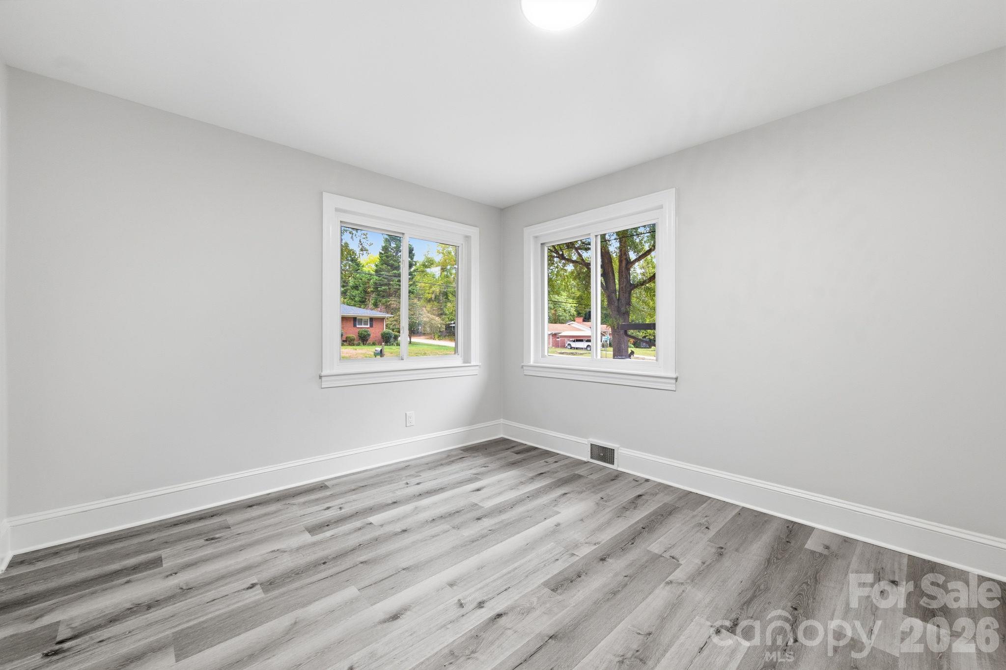 214 Dalewood Avenue Property Photo 22