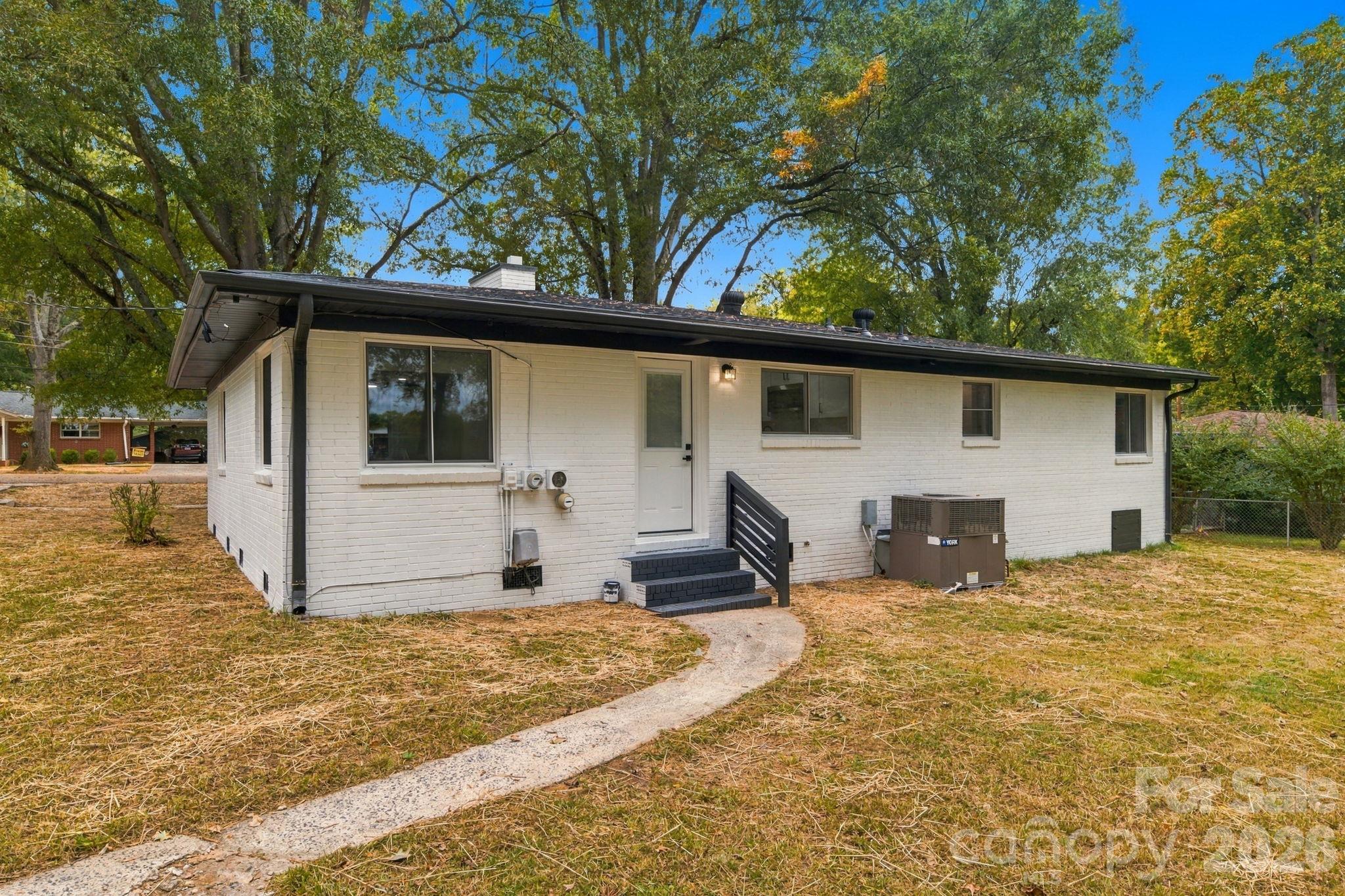 214 Dalewood Avenue Property Photo 28