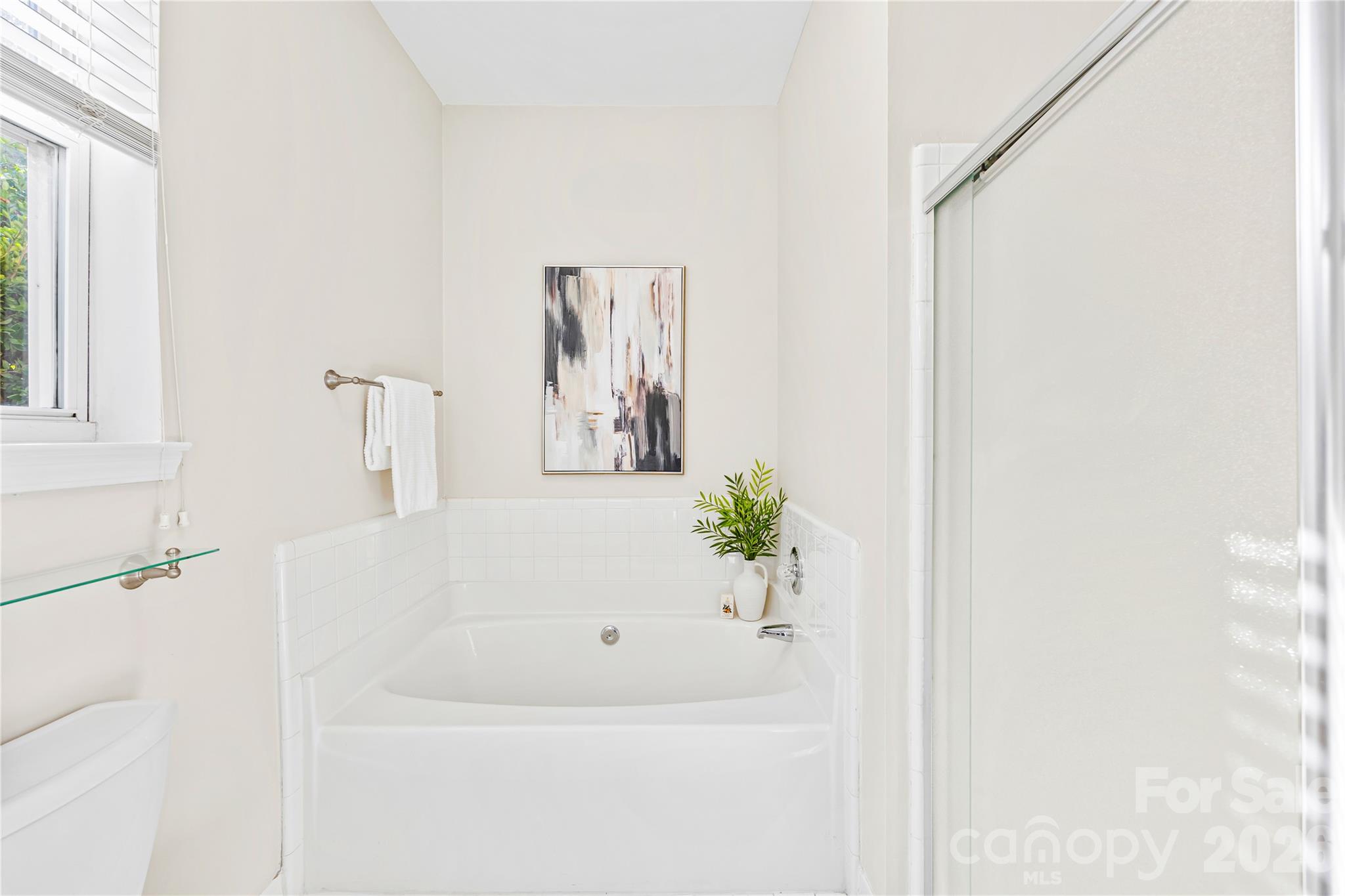 915 Northeast Drive 22 Property Photo 14