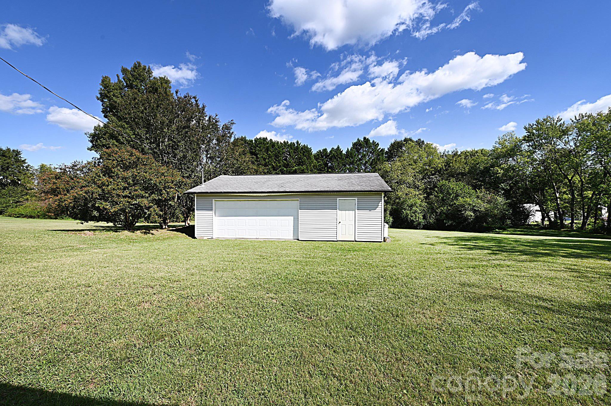 3383 Evans Drive Property Photo 4