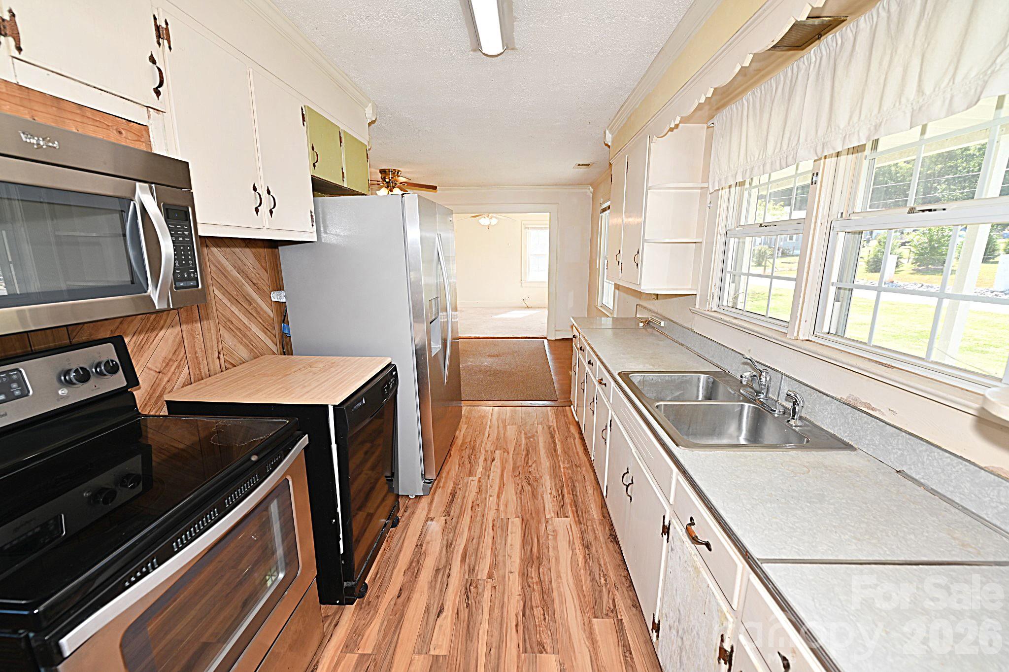 3383 Evans Drive Property Photo 12