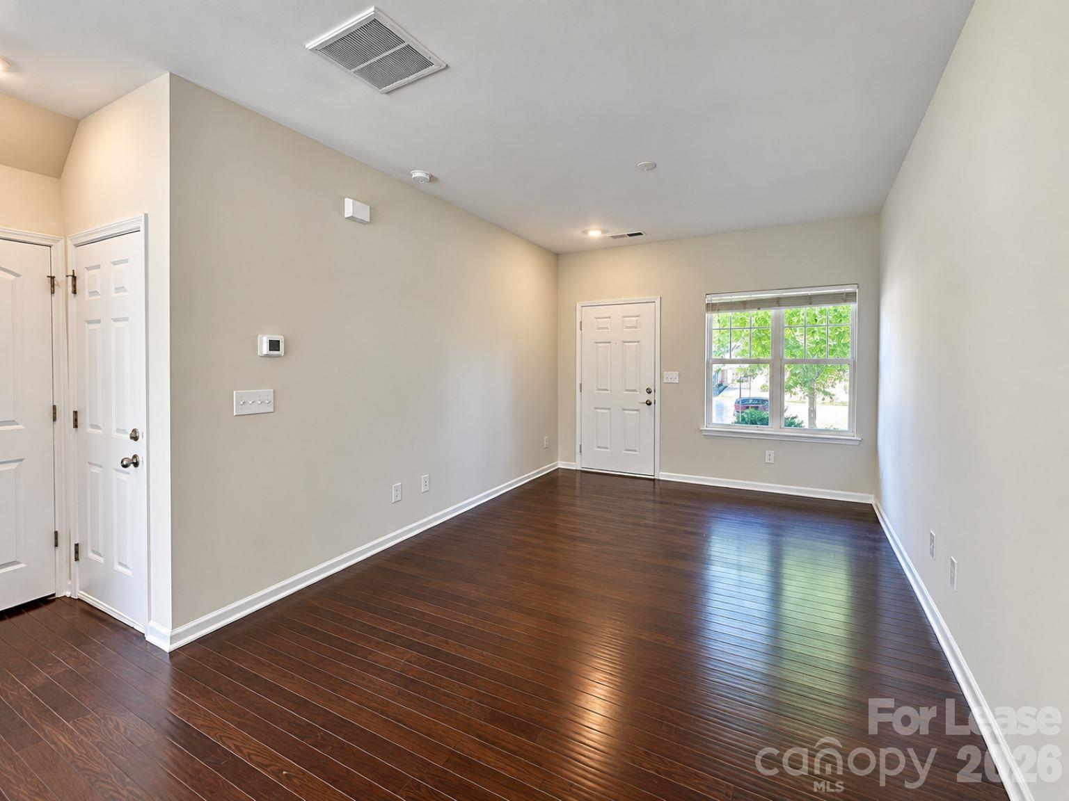 7431 Sienna Heights Place Property Photo 4