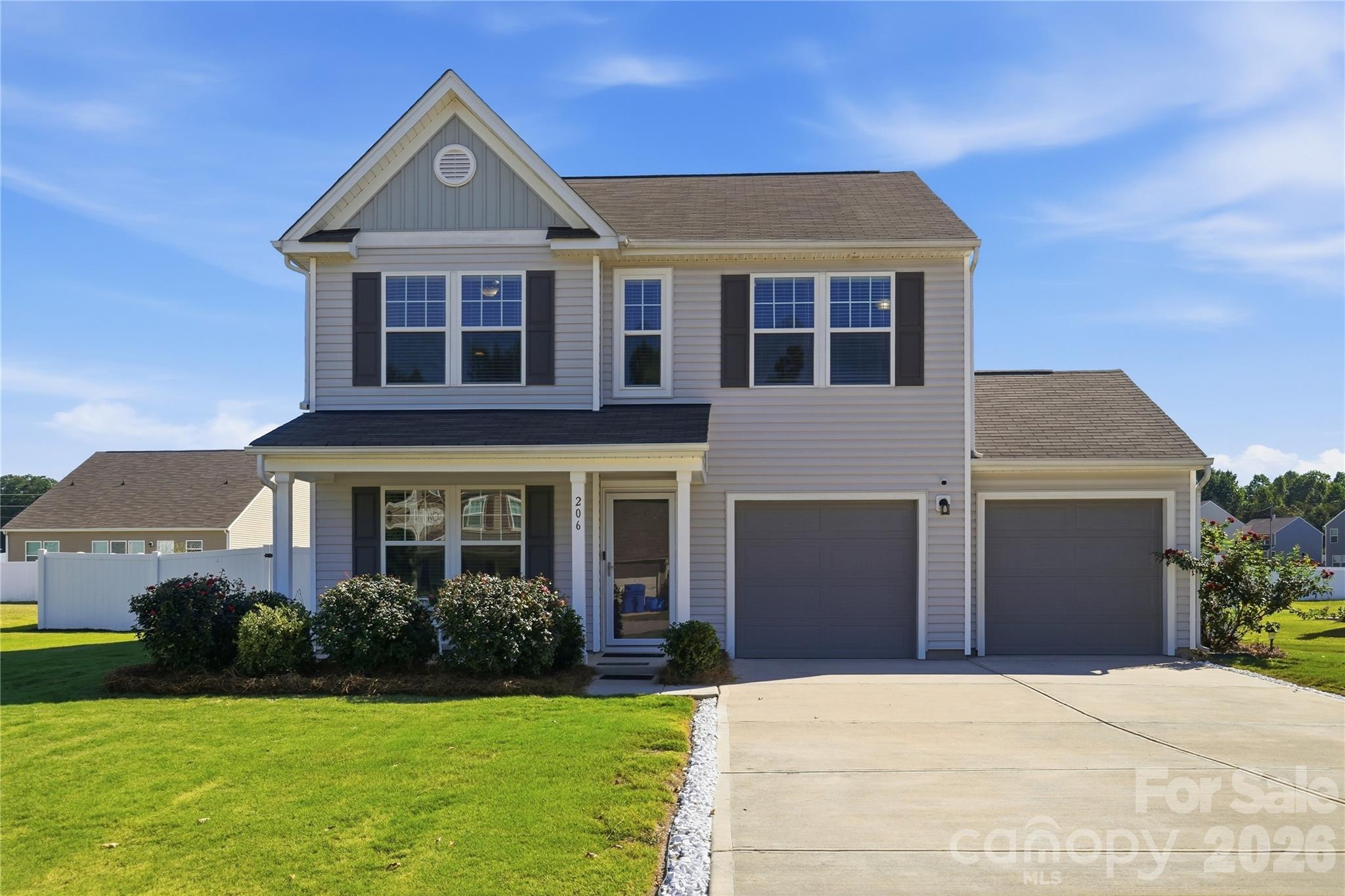206 Amberly Circle Property Photo 2