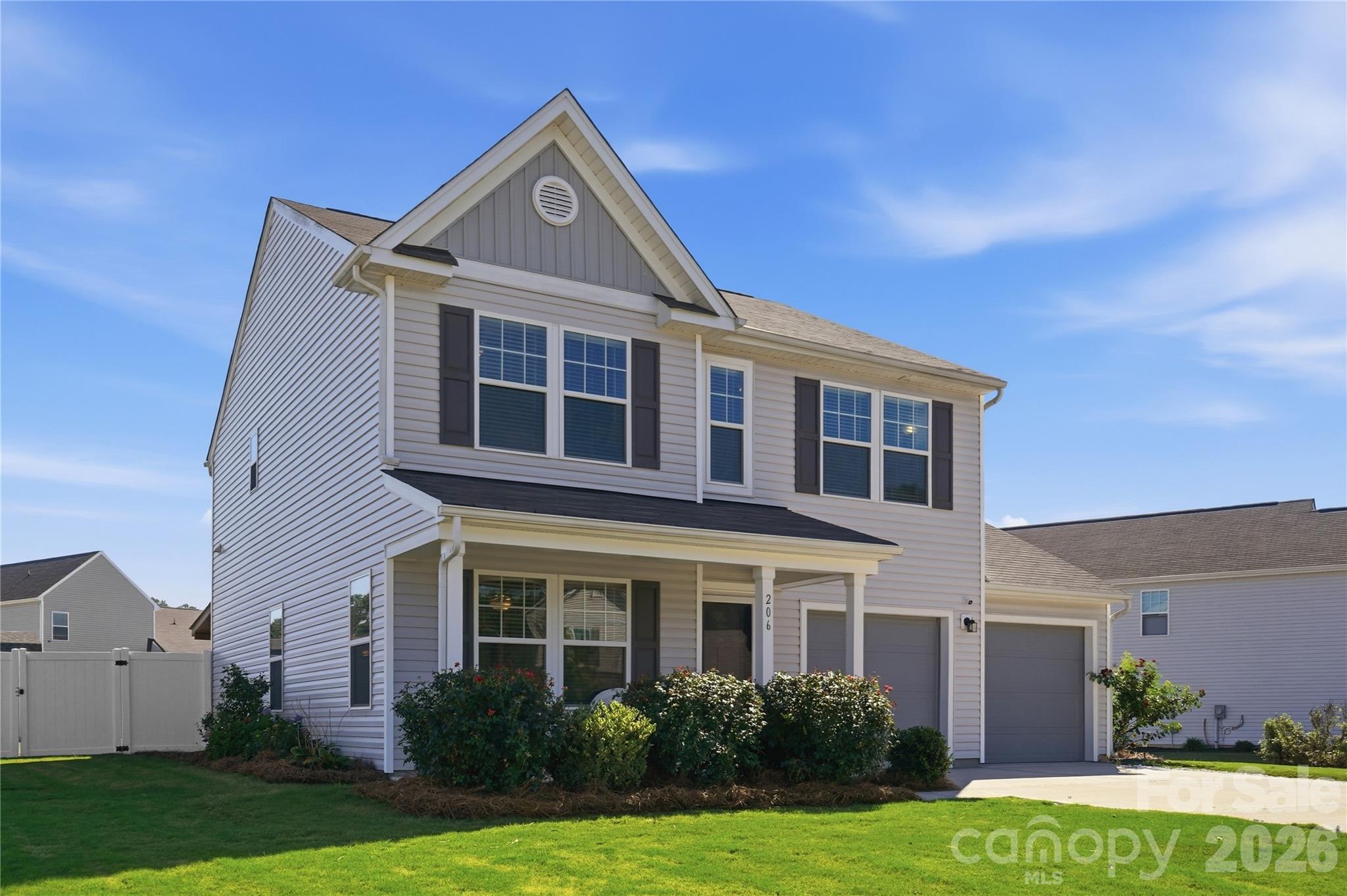 206 Amberly Circle Property Photo 4