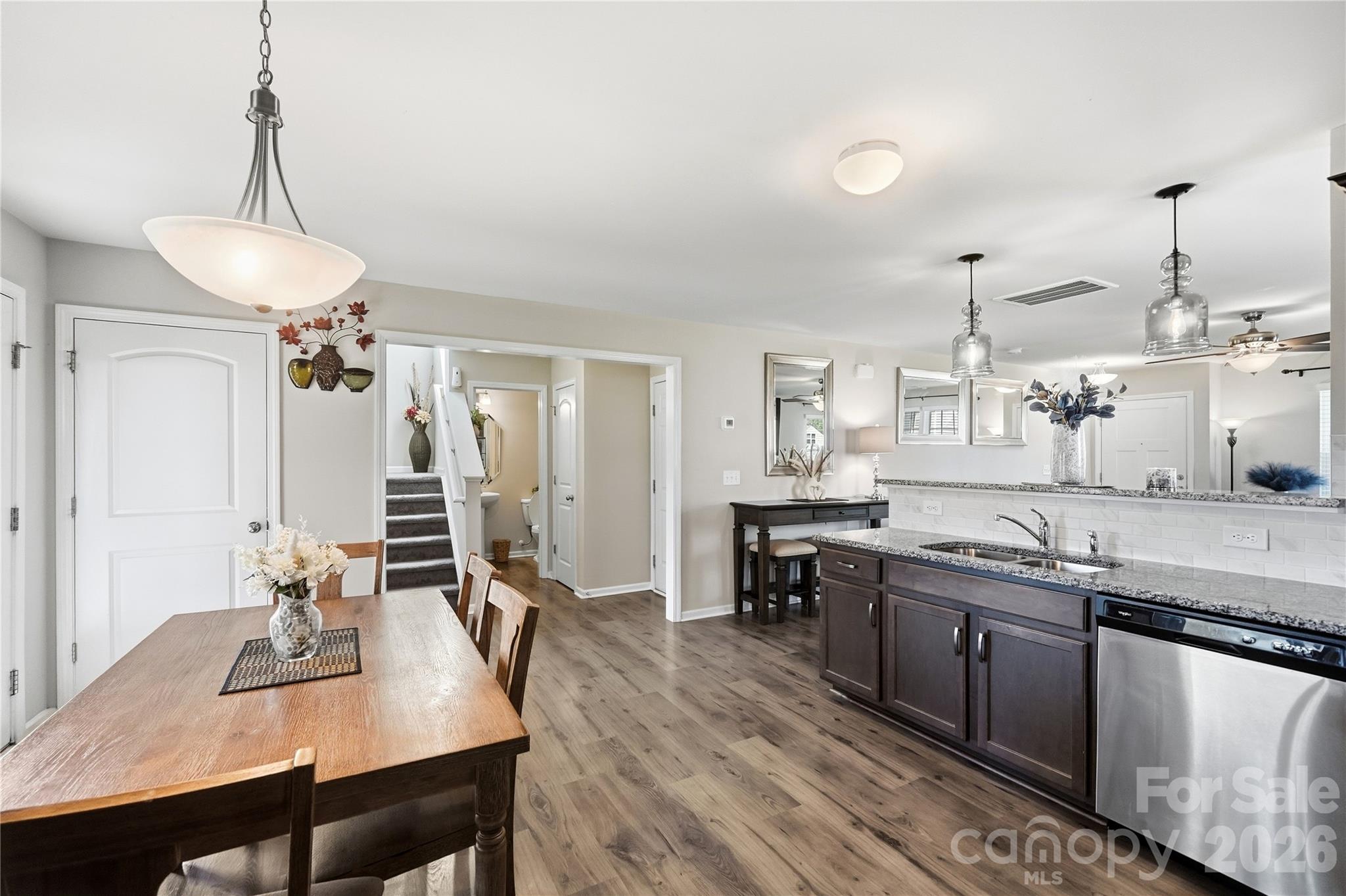 206 Amberly Circle Property Photo 13