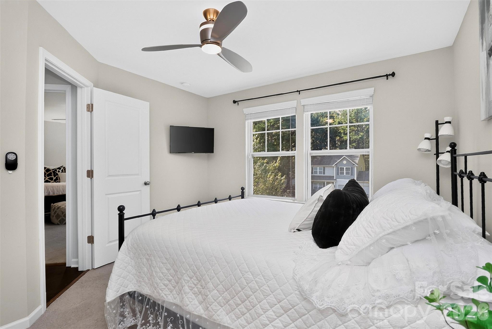 8122 Mossy Rock Road Property Photo 19