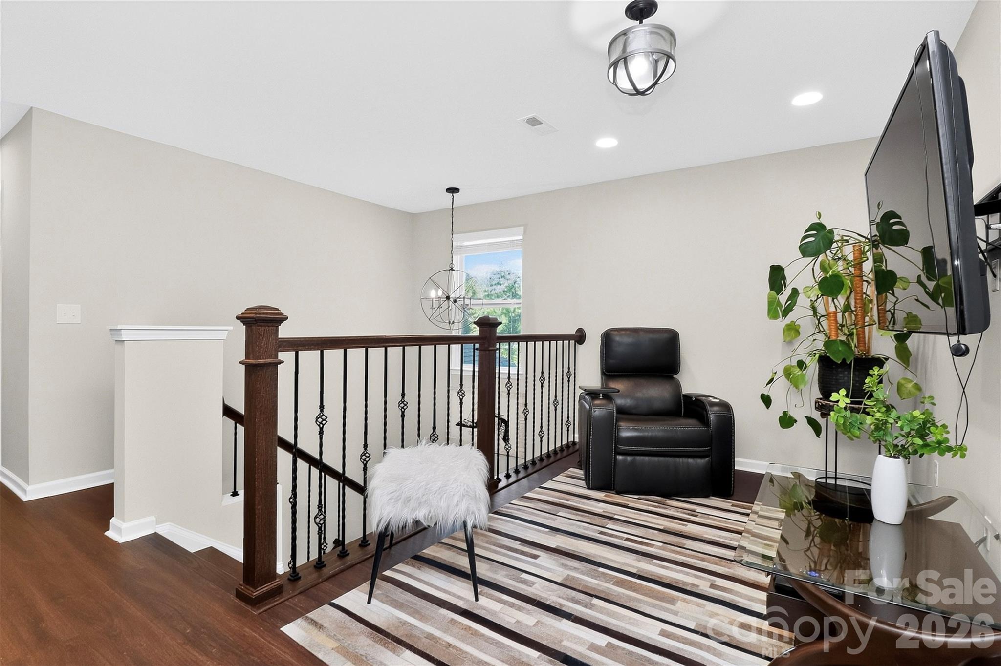 8122 Mossy Rock Road Property Photo 25