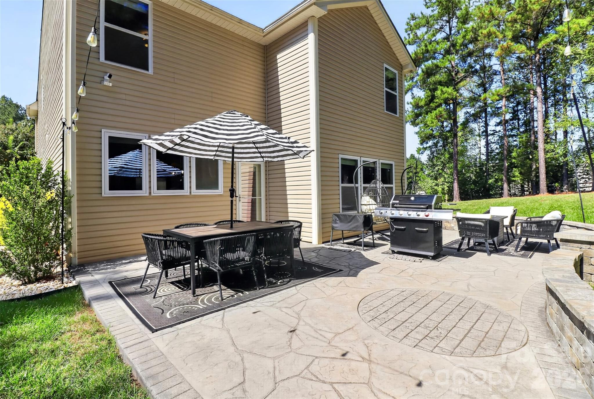 8122 Mossy Rock Road Property Photo 28