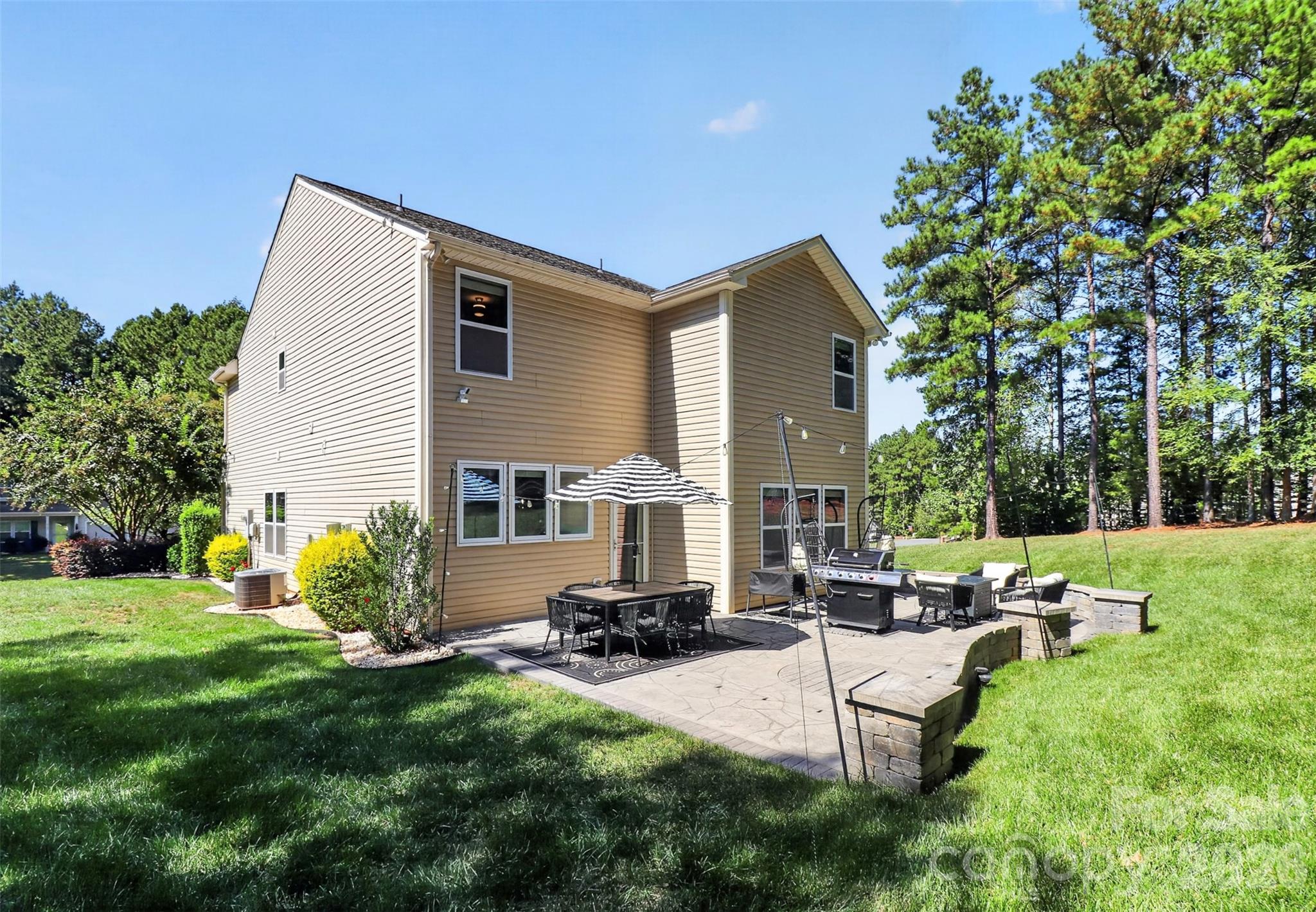 8122 Mossy Rock Road Property Photo 32