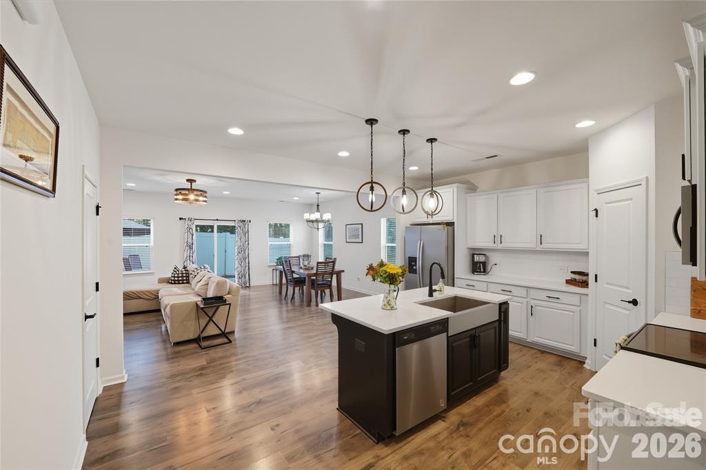 12024 Basking Drive Property Photo 3