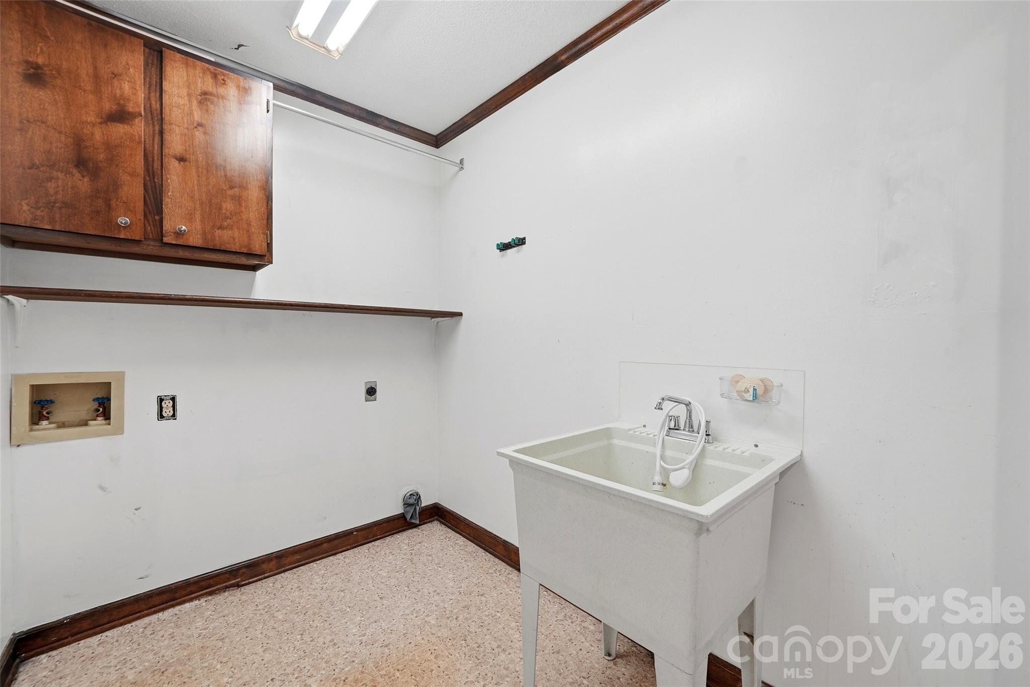 2351 Ellerbe Drive Property Photo 15