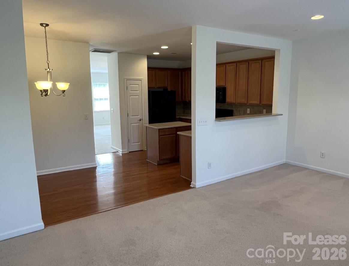 9956 Kings Parade Boulevard Property Photo 6