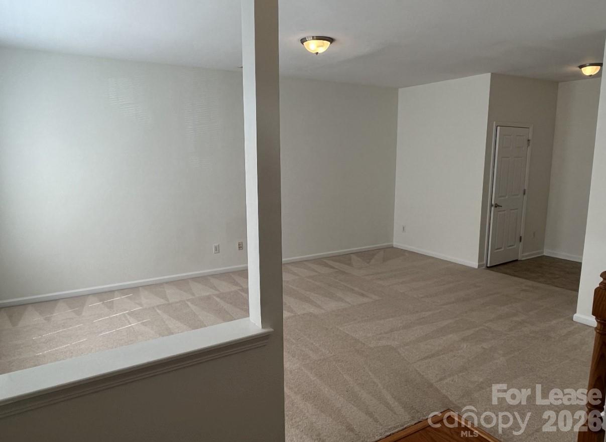 9956 Kings Parade Boulevard Property Photo 13