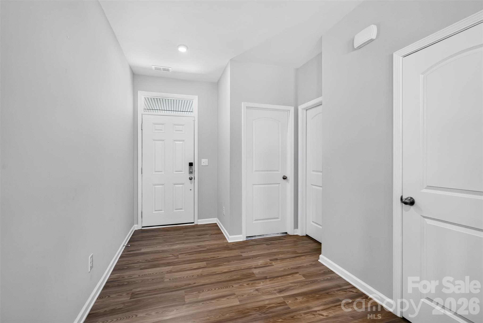 5002 Kinsbridge Drive Property Photo 5