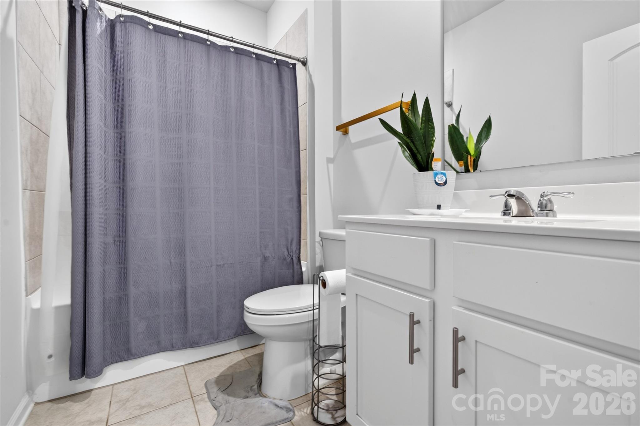 5002 Kinsbridge Drive Property Photo 12
