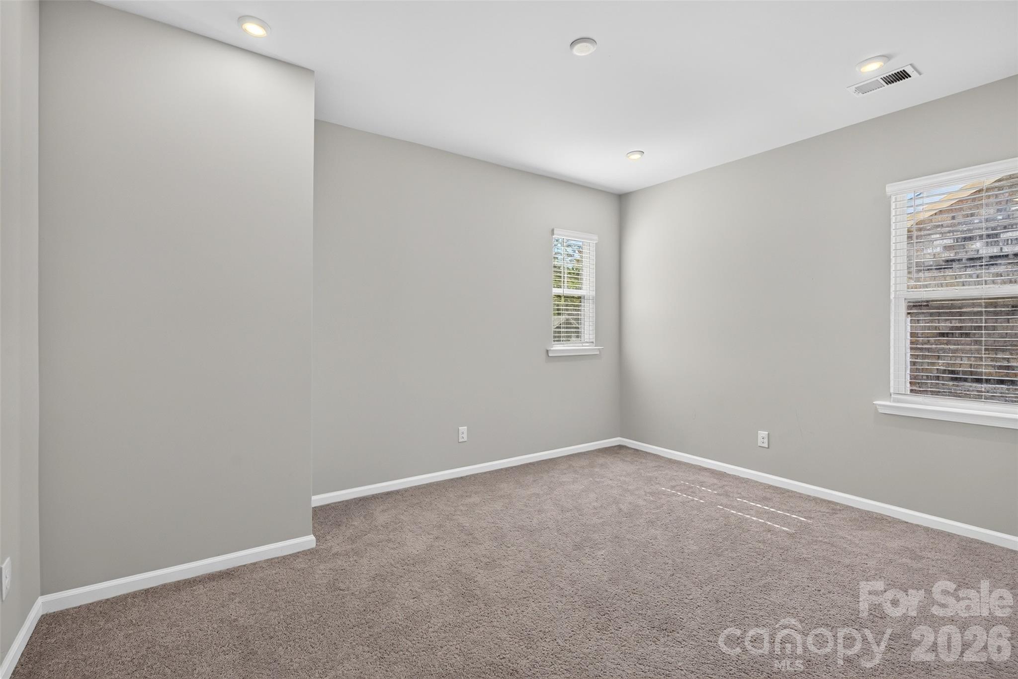 5002 Kinsbridge Drive Property Photo 14