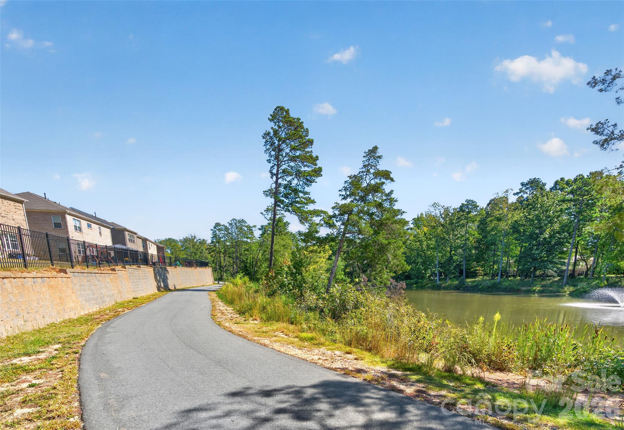 5002 Kinsbridge Drive Property Photo 31