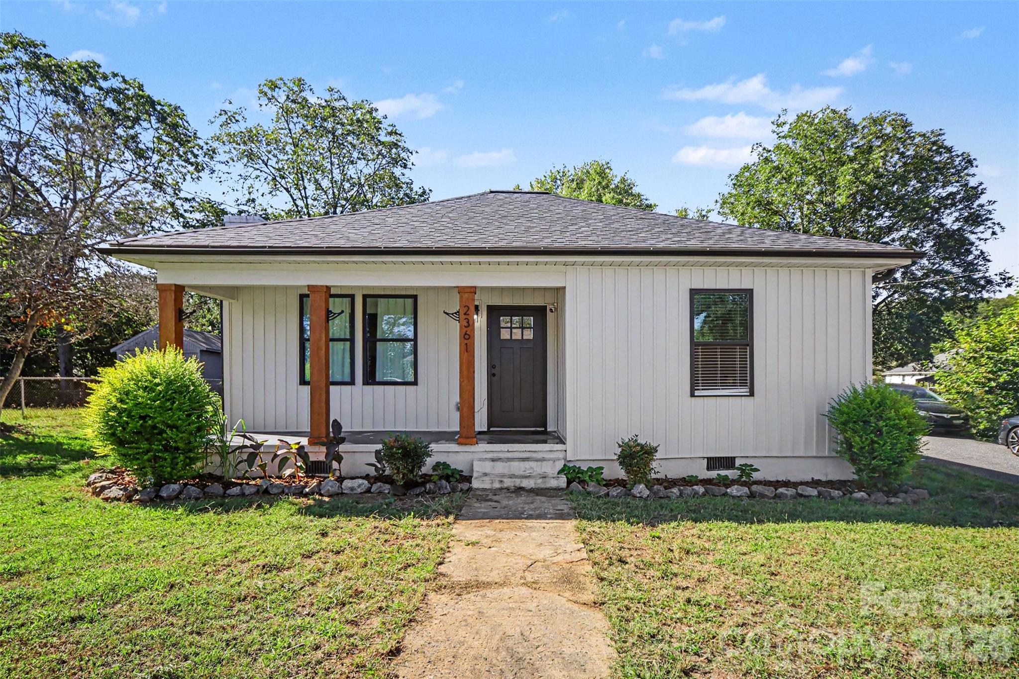 2361 Myrtle Avenue Property Photo 1