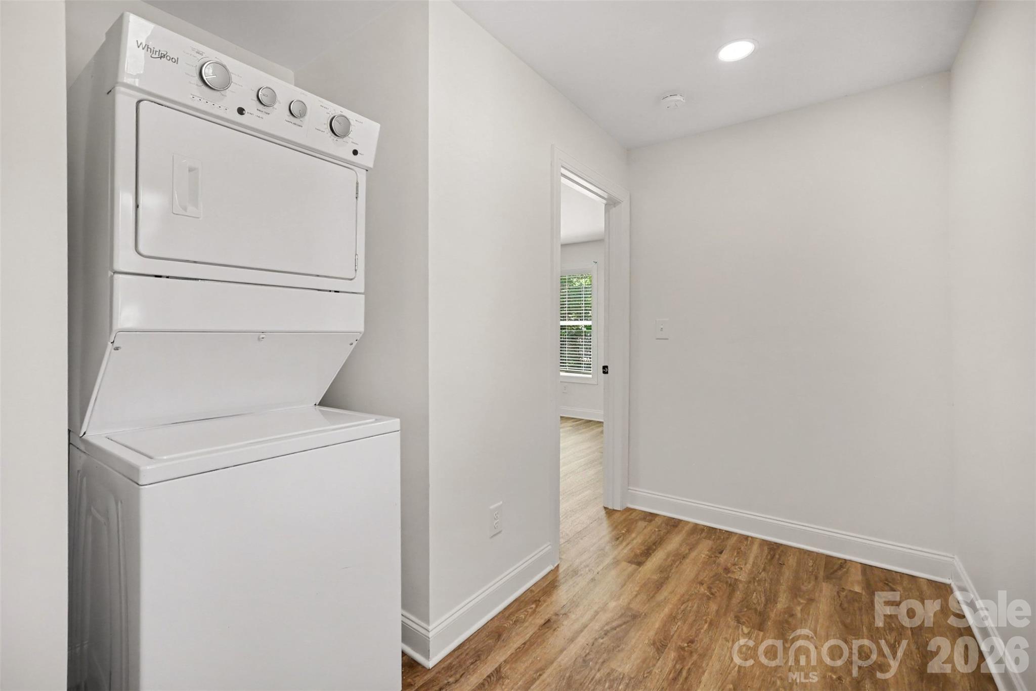 2361 Myrtle Avenue Property Photo 8