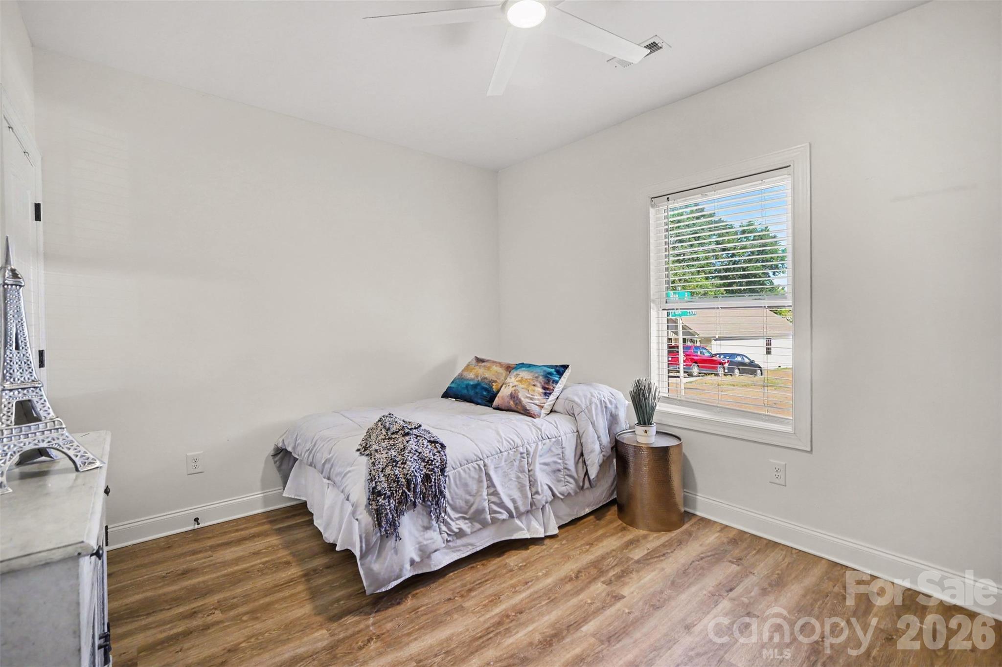 2361 Myrtle Avenue Property Photo 16