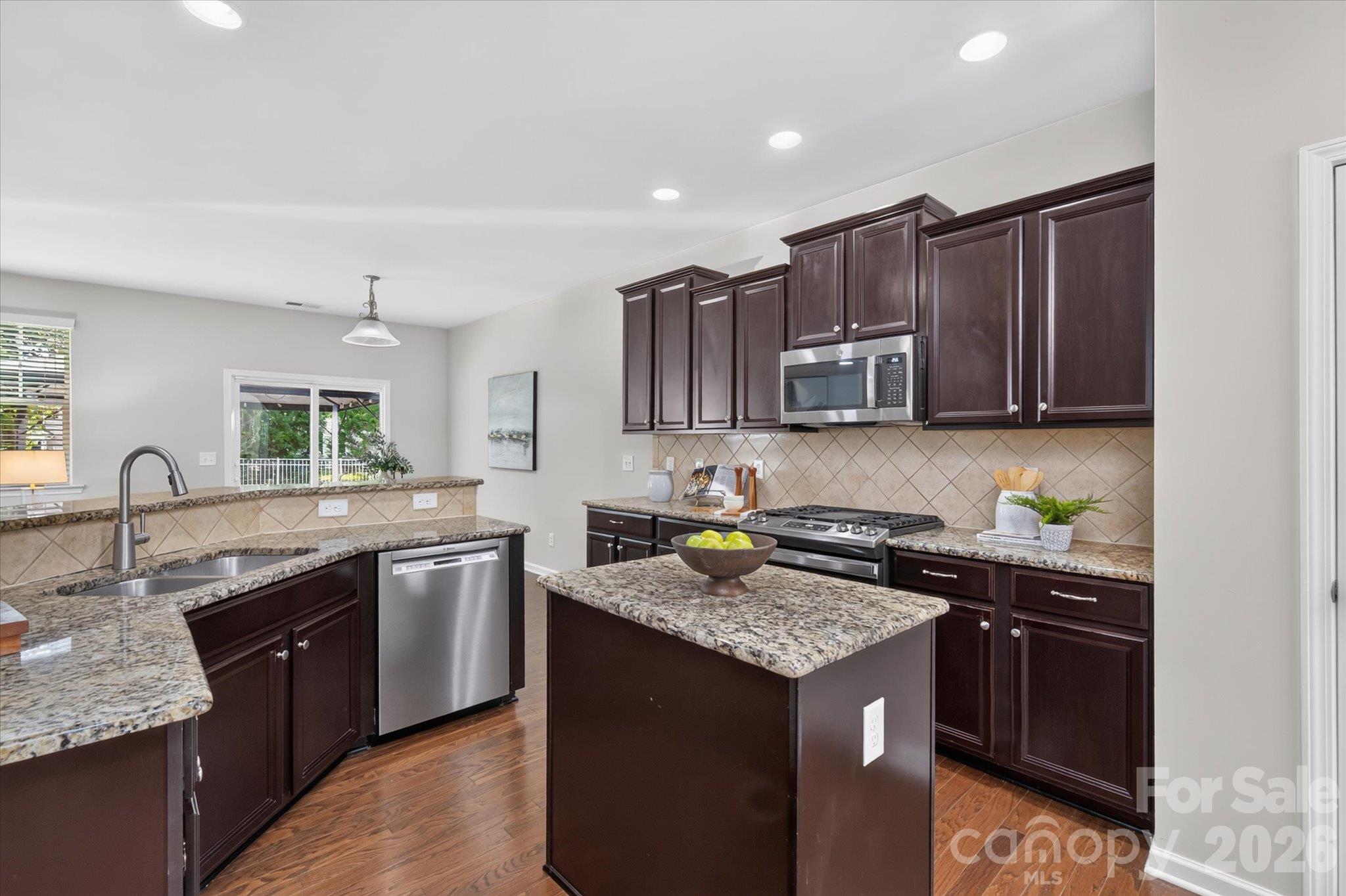 2712 Lawson Drive Property Photo 12