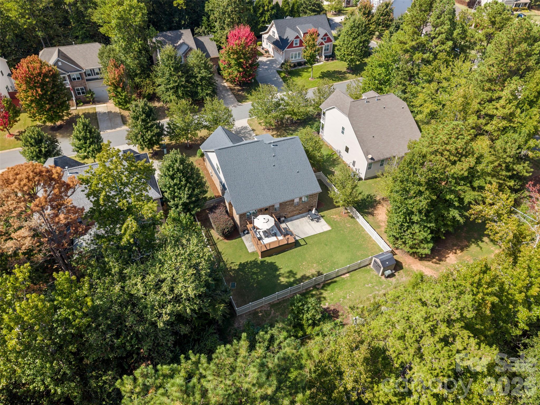 317 Windy Pine Drive Property Photo 3