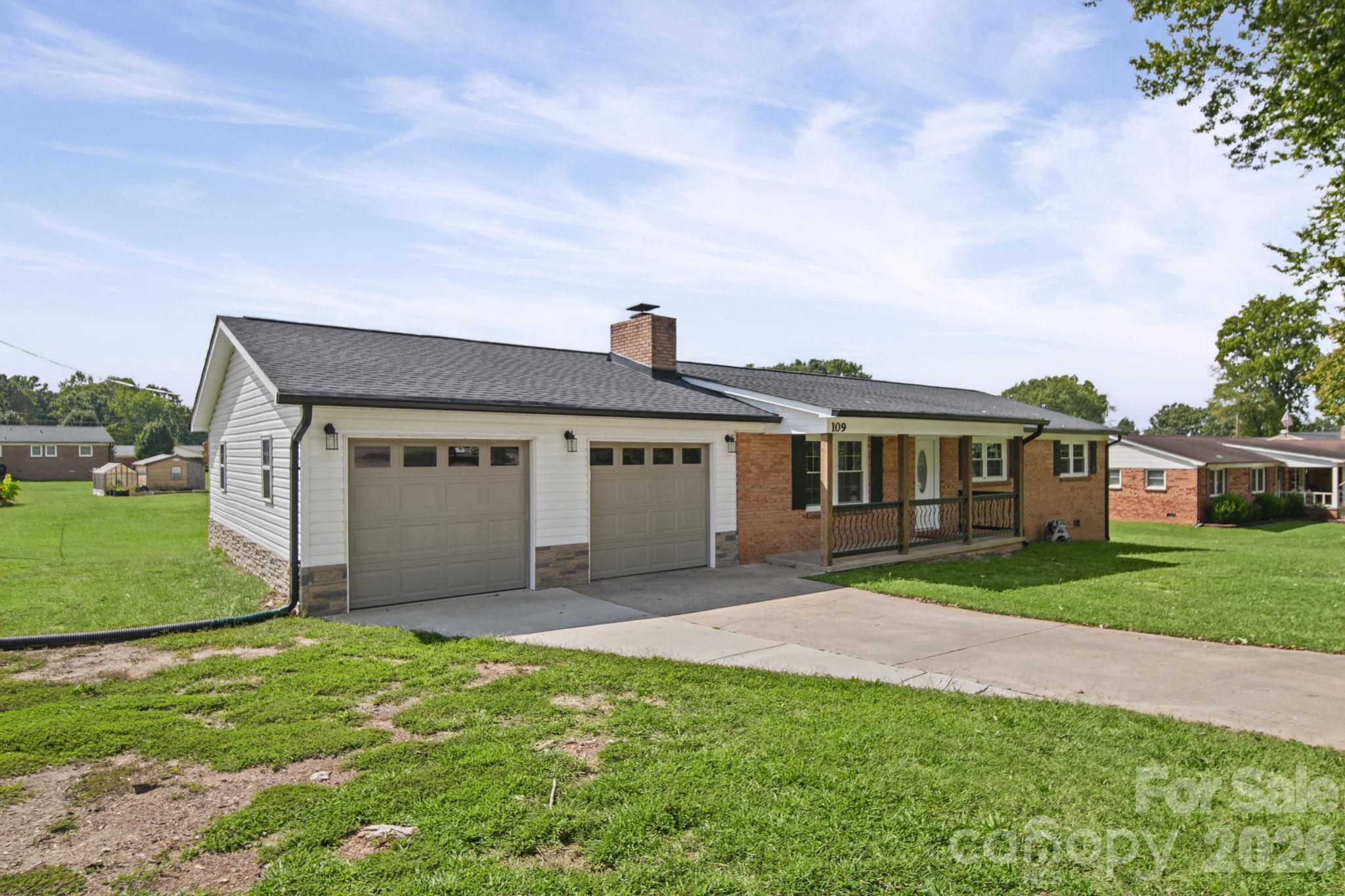 109 Colonial Drive Property Photo 2