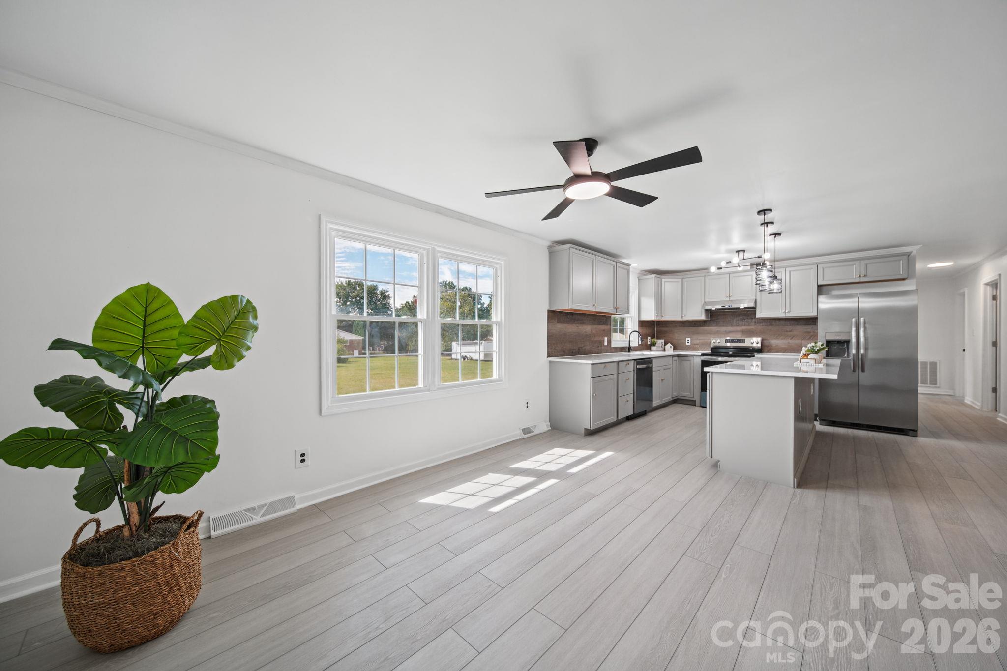 109 Colonial Drive Property Photo 7