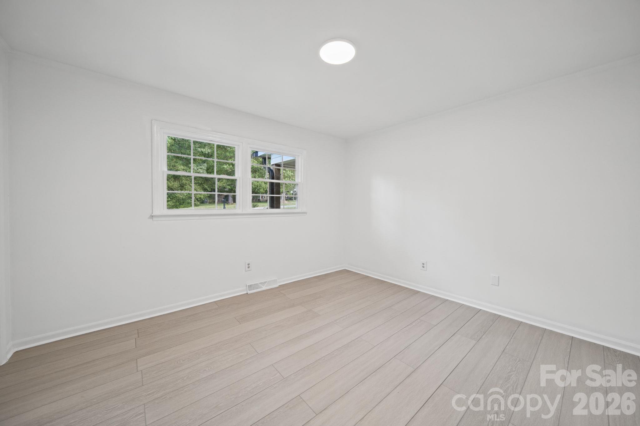 109 Colonial Drive Property Photo 14