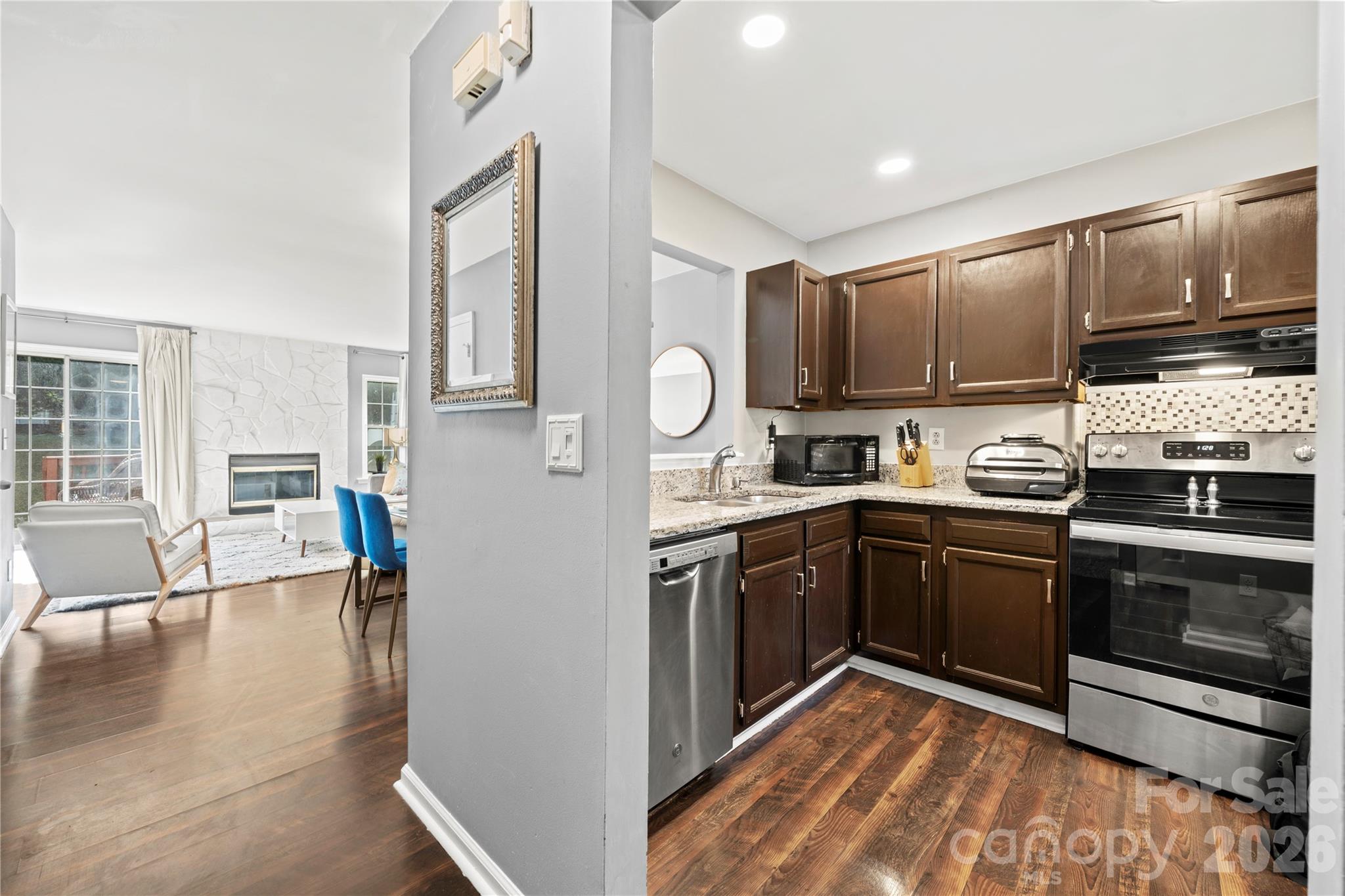 8251 Circle Tree Lane Property Photo 16