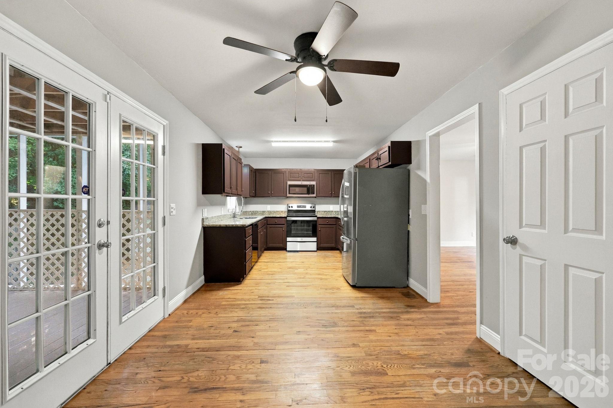 205 Colonial Avenue Property Photo 13