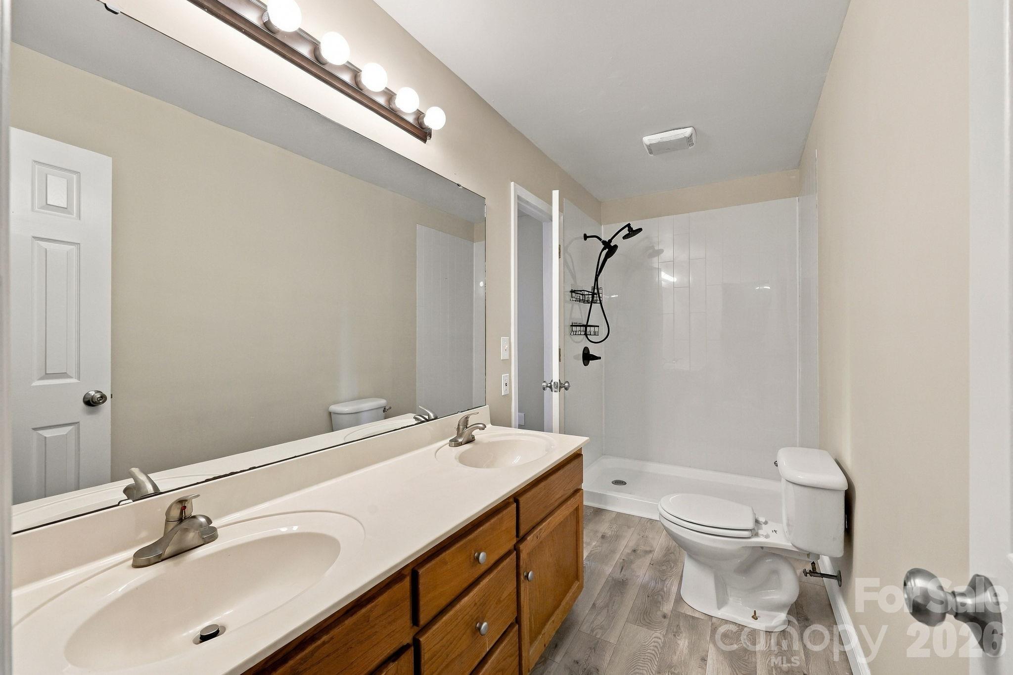 205 Colonial Avenue Property Photo 19