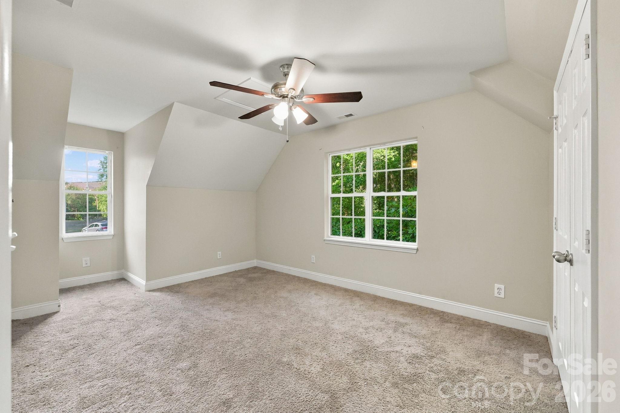 205 Colonial Avenue Property Photo 22