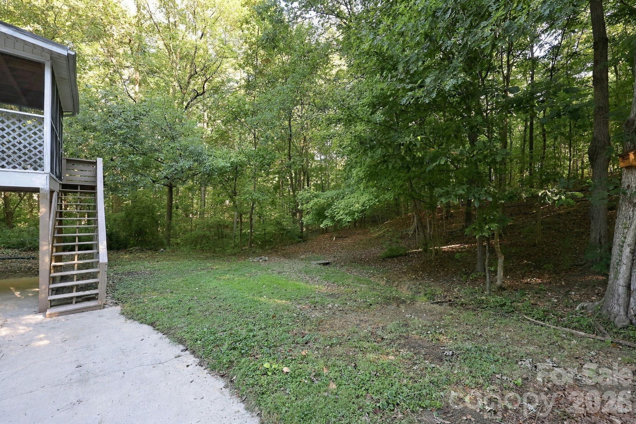 205 Colonial Avenue Property Photo 32