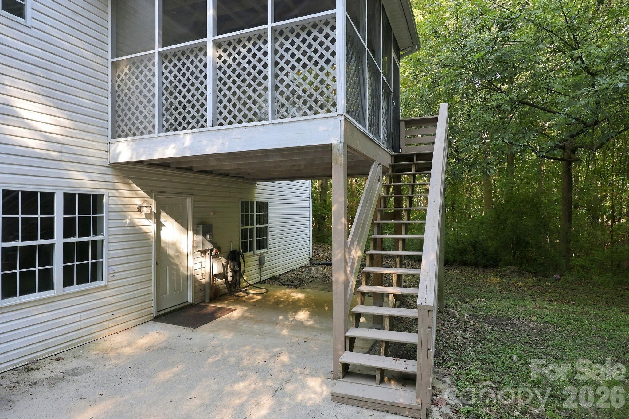 205 Colonial Avenue Property Photo 35