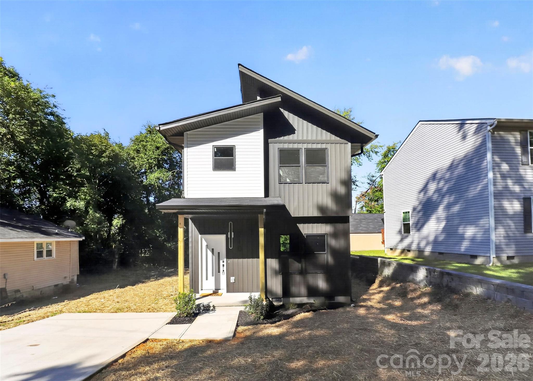 210 Mahan Street Property Photo 1