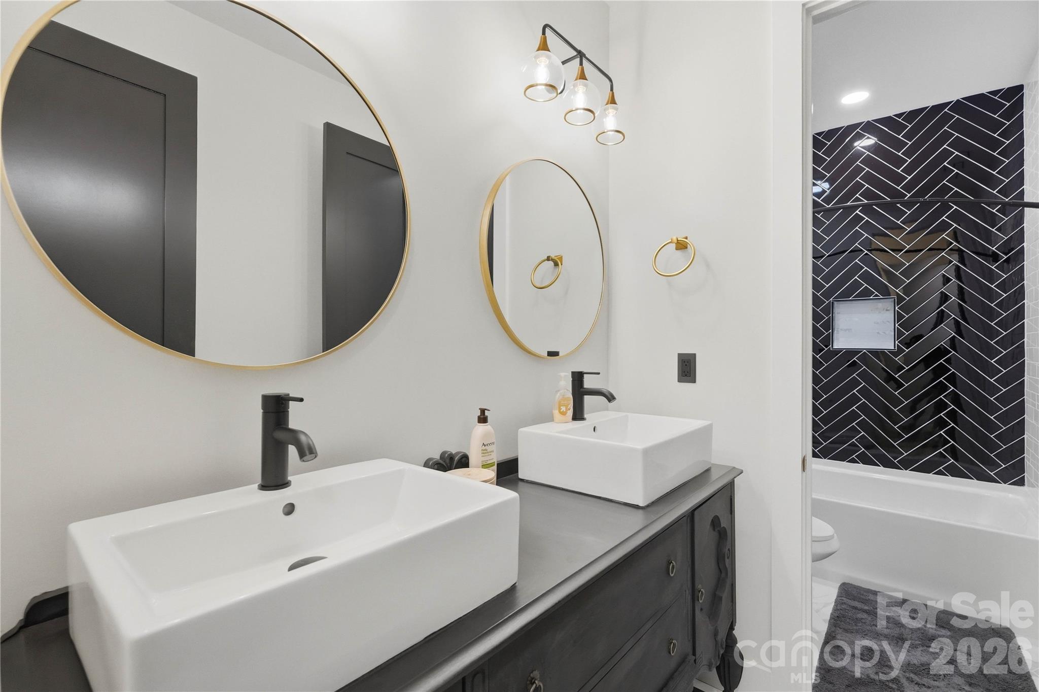 1109 Leigh Avenue Property Photo 24