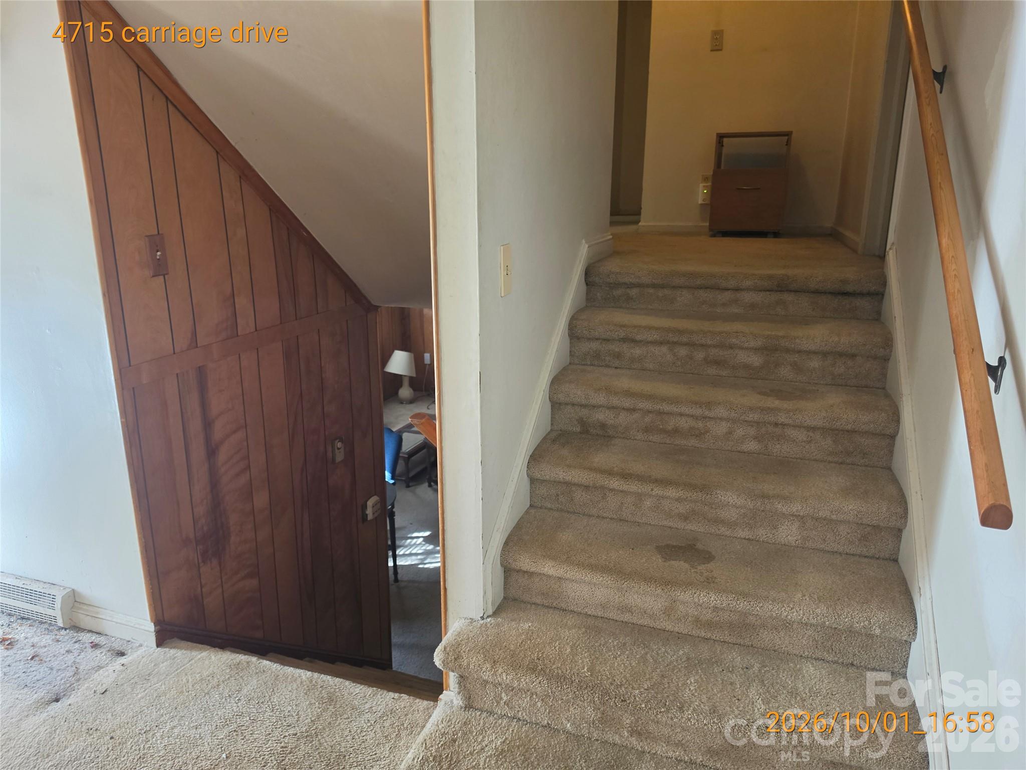 4715 Carriage Drive Circle Property Photo 9